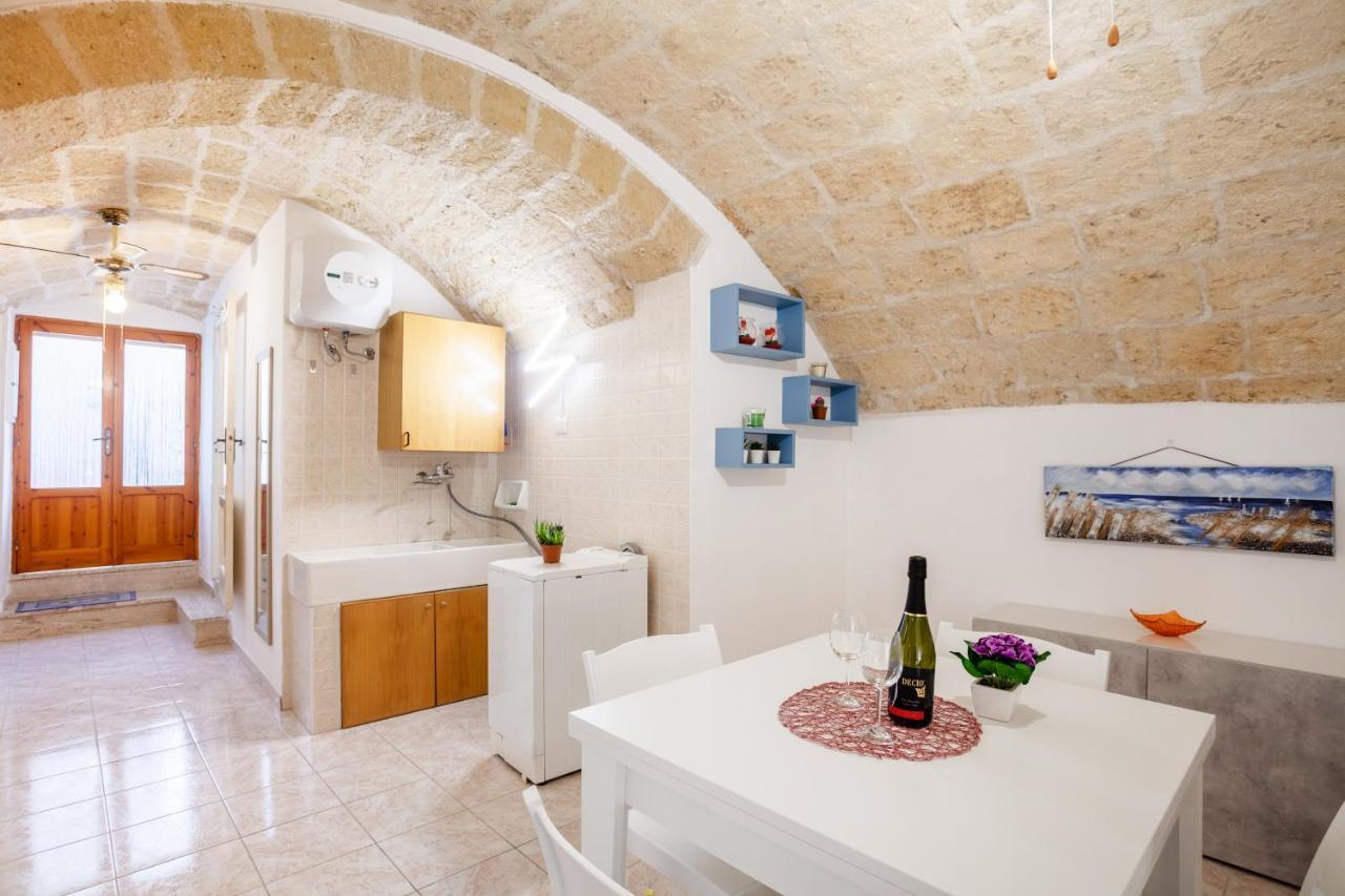 Monopoli Heartbeat - Apartment 200M From Sea Exterior foto